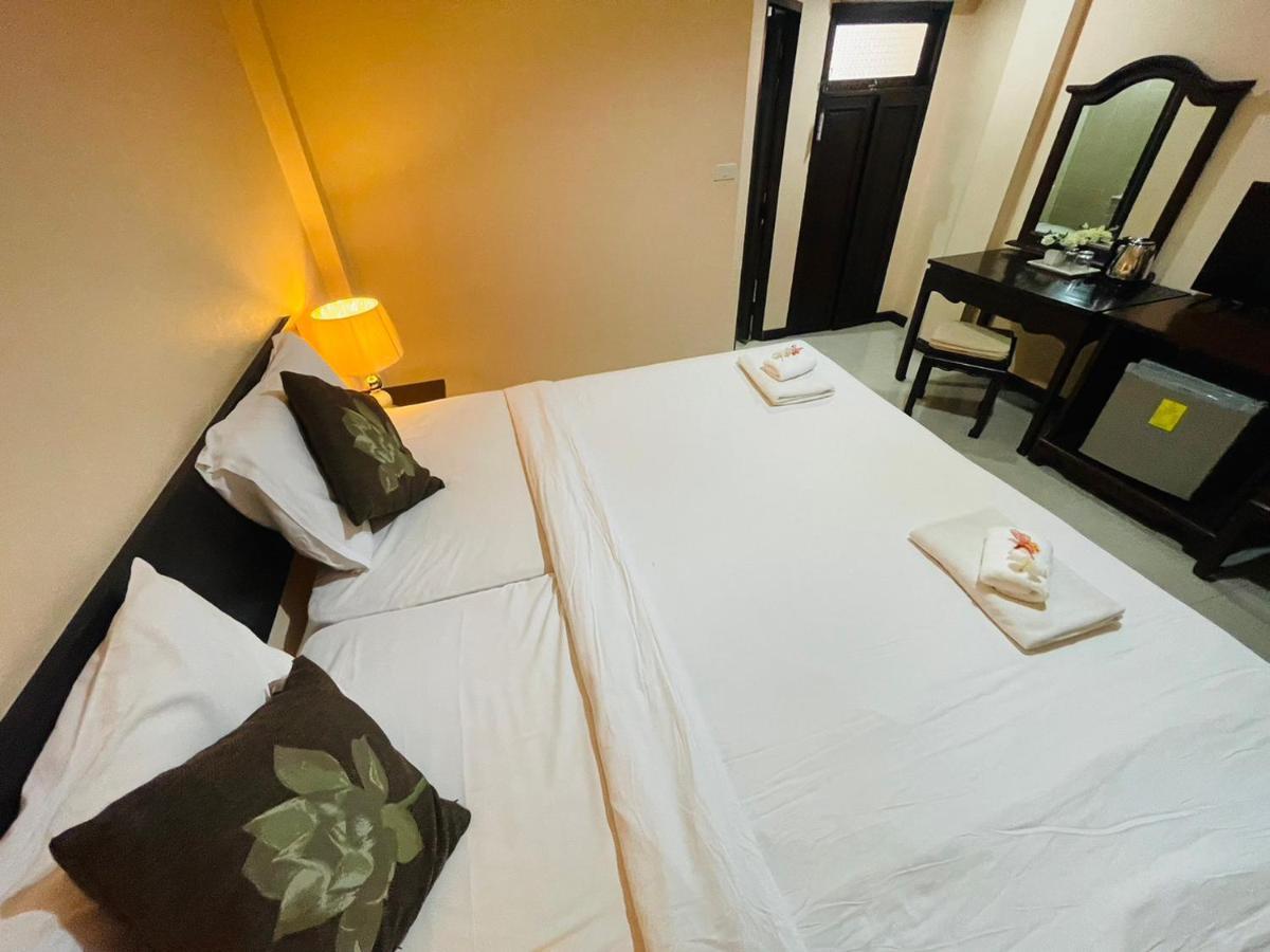 Na Thapae Chiangmai Hotel Chiang Mai Exterior photo